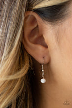 Load image into Gallery viewer, Travelling Trendsetter - White