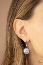 Load image into Gallery viewer, Legendary Luster - Black