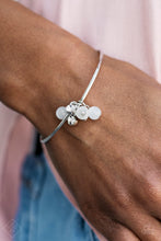 Load image into Gallery viewer, Marine Melody - White
