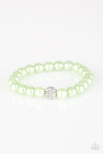 Load image into Gallery viewer, Im Here For The Bride - Green
