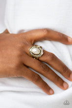 Load image into Gallery viewer, Metro Marina - Brass
